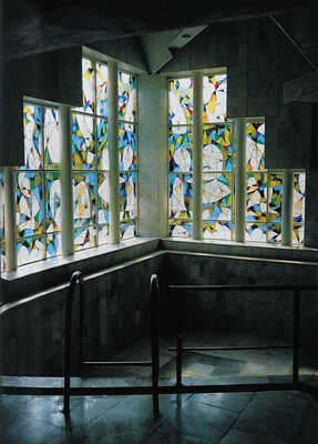 [Шубин Ф. СССР. Фотографии советских сооружений]. Chaubin F. CCCP. Cosmic Communist Constructions Photographed. Köln, 2011.